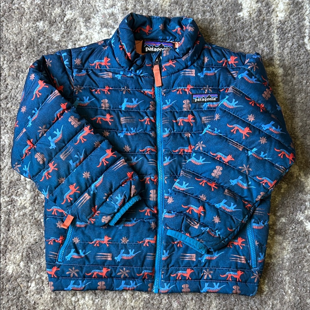 Patagonia Kids' Down Sweater™ Jacket with Wolf/K9 Pattern